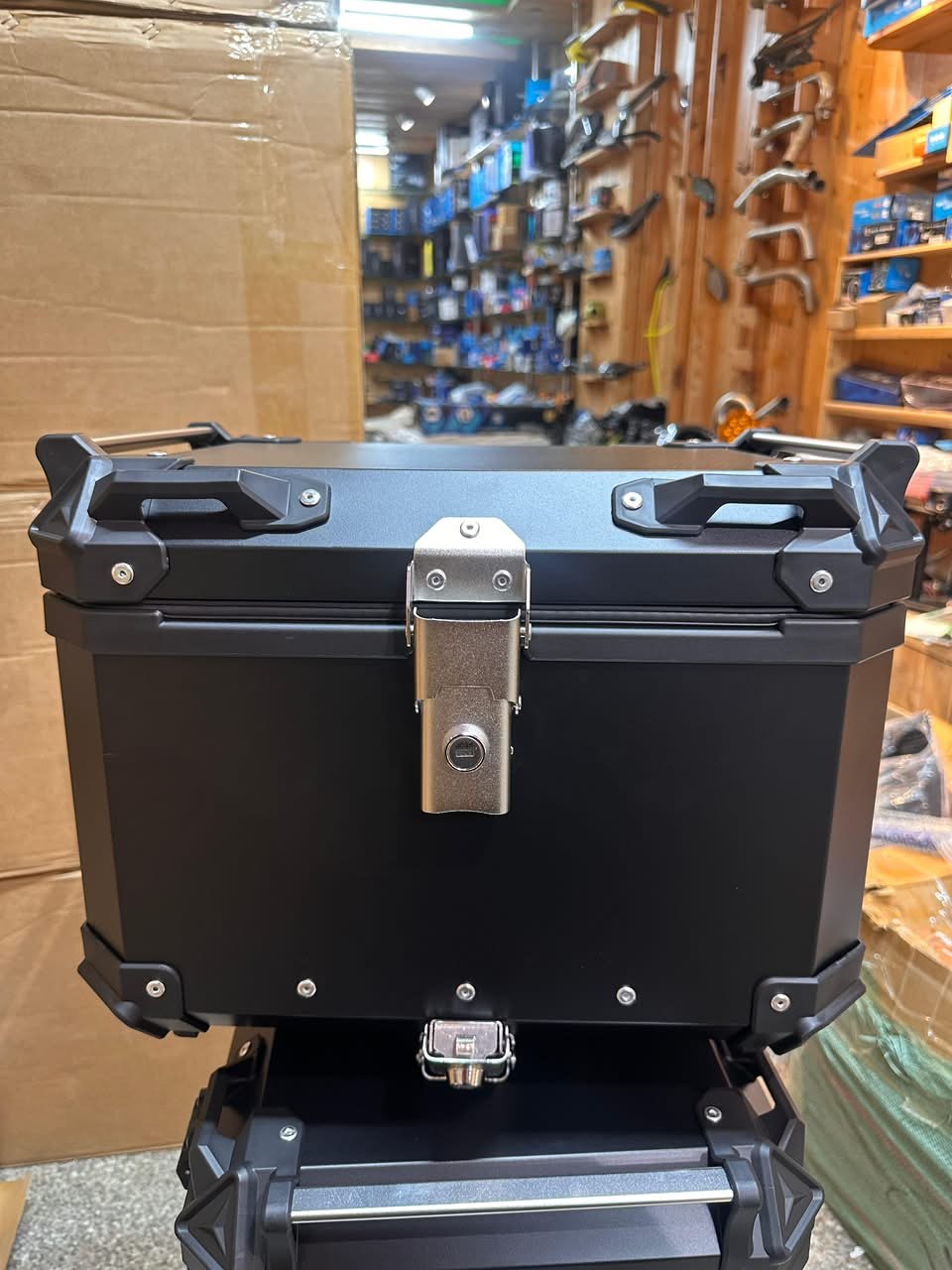 AV Tob box 45 ltr